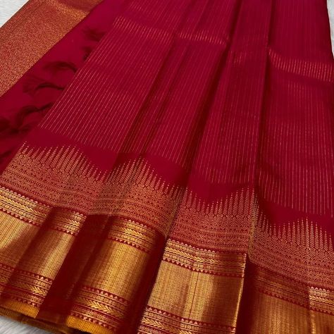 Pure handloom Kanchipuram silk sarees *Silk mark certified* Saree Combination, Kancheepuram Silk Saree, Kanchi Sarees, Desi Fits, Kanjivaram Sarees Silk, Maternity Shoots, Designing Ideas, Fancy Sarees Party Wear, Sarees Silk