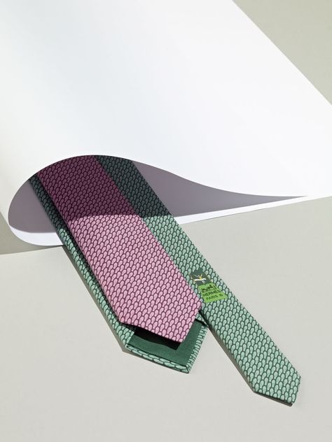 Tie Photography, Bedroom Luxury Design, Designer Ties, Hermes Men, Tie Design, Clothing Photography, Photo Accessories, Hotels Design, New Classic