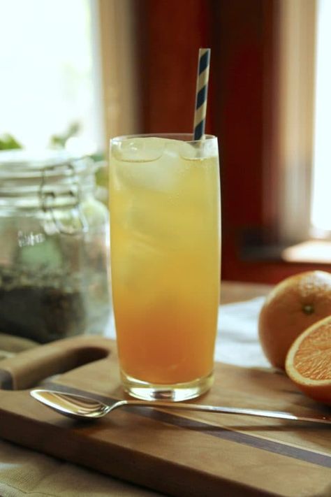 Sparkling Green Tea, Alcoholic Tea, Blueberry Cocktail, Sweet Tea Vodka, Green Tea Lemonade, Sweet Tea Recipes, Sparkling Lemonade, Fresh Orange Juice, Green Tea Recipes