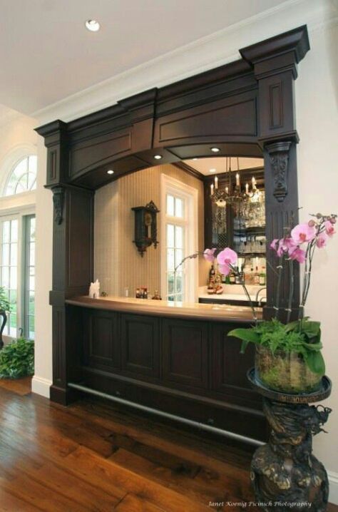 Unique Bar Between Kitchen And Living Room, Kitchen Pass Through, Kitchen Pass, Bar Cart Styling, Real Estat, Classic Kitchen, Style At Home, Traditional Kitchen, Kitchen Designs