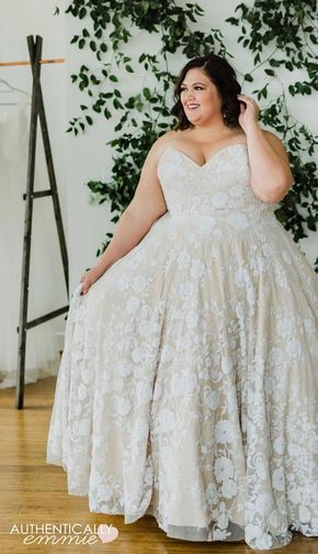 Size 30 Wedding Dress, 3x Plus Size Wedding Dresses, Plus Size Hairstyles, Plus Wedding Dresses, Plus Size Wedding Dress, Plus Size Brides, Plus Size Wedding Gowns, Plus Size Bride, Curvy Bride