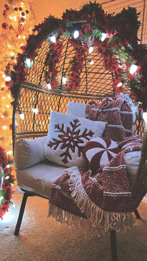 Egg Chair Christmas Decor, Christmas Egg Chair, Egg Chair Halloween Decor, Halloween Egg Chair, Egg Chair Christmas Photoshoot, Egg Chair Photoshoot, Egg Chair Decoration Ideas, Yule 2023, Alyssa Renee