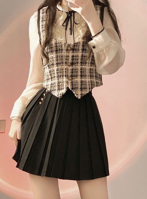 Cottage Outfits, Short Semi Formal Dresses, Rok Mini, Really Cute Outfits, Kawaii Clothes, Teenage Fashion Outfits, Korean Outfits, Short Skirt, Preppy Outfits