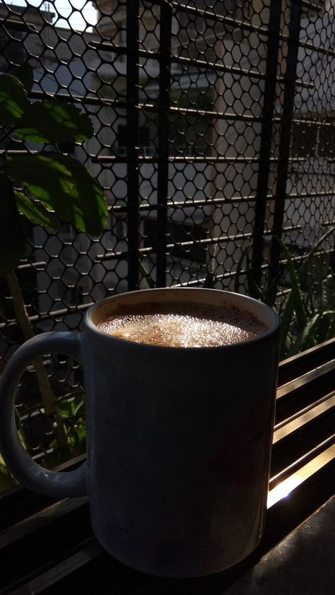 Morning Coffee Snapchat Stories, Coffee Pictures Instagram Story, Morning Coffee Snap, Night Coffee Snap, Coffee Pictures Aesthetic, Coffee Aesthetic Pictures, Breakfast Snaps, Morning Aesthetic Pictures, Aesthetic Coffee Photos