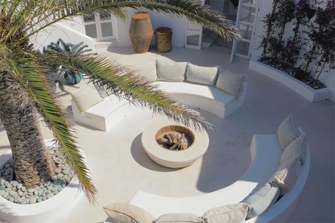 Ibiza Garden, Outdoor Fire Pit Seating, Ibiza Villa, Fire Pit Seating, Happy New Home, Ibiza Fashion, Style Lounge, City Garden, Garden Pool