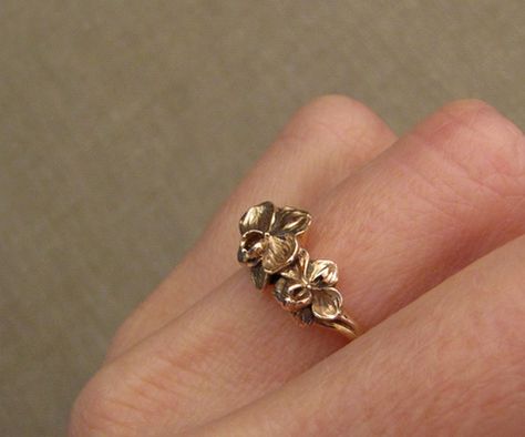 Orchid Ring, Orchid Jewelry, Mens Ring Designs, Gold Orchid, Accessory Inspo, Pink Orchids, Nail Jewelry, Pretty Jewelry, Jewelry Lookbook