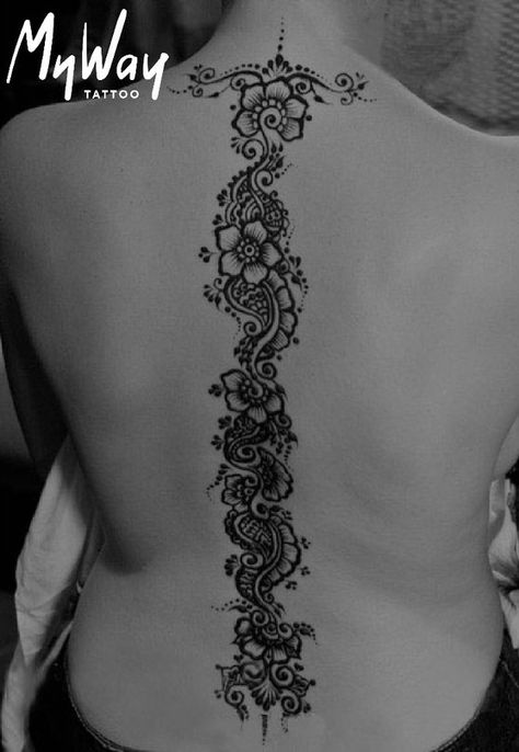 Spine Henna, Henna Tattoo Back, Back Henna, Thumb Tattoos, Cute Henna Designs, Henna Style Tattoos, Cute Henna, Henna Tattoo Hand, Henna Body Art