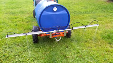 Diy For Garden, Diy Sprayer, Portable Water Tank, Barrels Diy, Homemade Tractor, Agricultural Tools, Tractor Idea, Trailer Diy, Tractor Implements