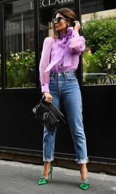 Luxe Work Outfits, Lavender Shoes Outfit, Color Block Outfits, Mode Ab 50, Lavender Sweater, Color Blocking Outfits, Chique Outfits, Colourful Outfits, Mode Inspiration