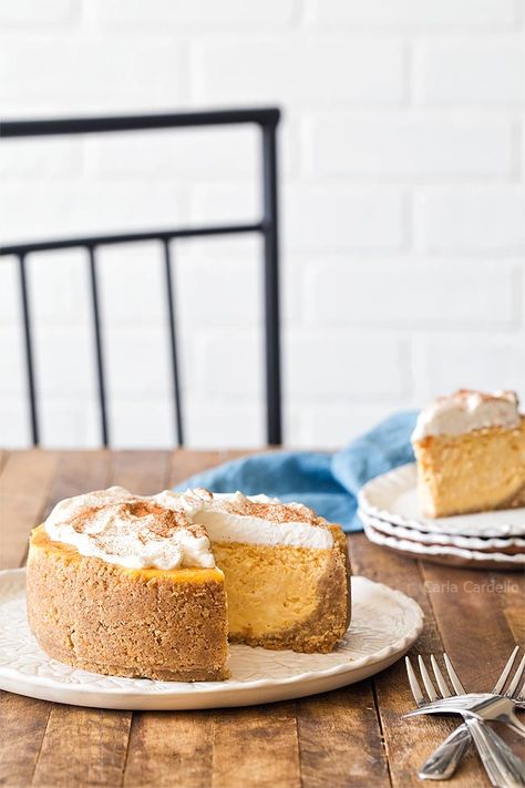 6 Inch Pumpkin Cheesecake, Small Pumpkin Cheesecake Recipe, Small Pumpkin Cheesecake, 4 Inch Cheesecake, Cheesecake 6 Inch, Small Cheesecake Recipe, Christmas Cheesecakes, Cheesecake For Two, Small Cheesecake