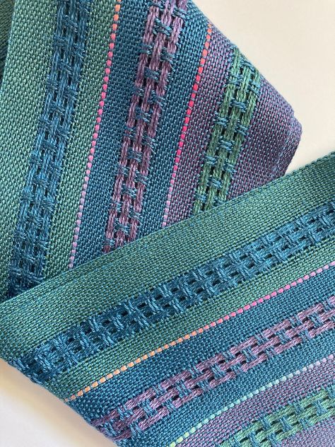 masonke - Etsy India Magenta Scarf, Rigid Heddle Weaving Patterns, Woven Shawls, Light Sea Green, Weaving Inspiration, Woven Textiles, Rigid Heddle Weaving, Weaving Ideas, Green Bamboo