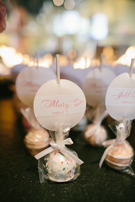 Cake Pops Wedding Favors, Bridal Shower Cake Pops, Spring Bridal Shower Favors, Shabby Chic Table Settings, Cake Pop Favors, Cards Cake, Shower Photography, White Bridal Shower, Spring Bridal Shower