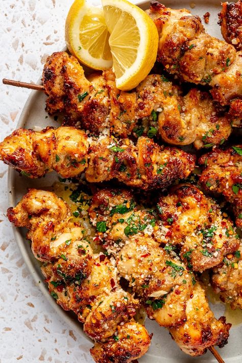 Garlic Parmesan Chicken Skewers, Parmesan Chicken Skewers, Juicy Chicken Thighs, Pork Casserole, Fed And Fit, Chicken Skewer Recipe, Grilled Chicken Skewers, Sheet Pan Dinners Chicken, Skewer Recipes