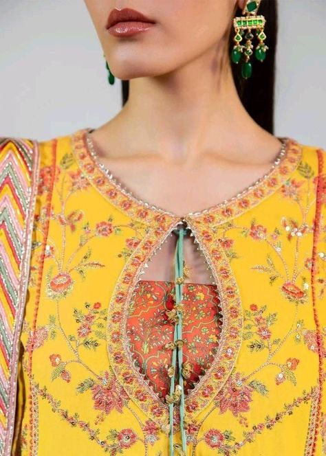 Gala Design, Kameez Designs, Lace Dress Design, Latest Dress Design, Trendy Shirt Designs, Neck Designs For Suits, Kurti Neck, Kurta Neck Design, Salwar Kamiz