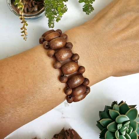 Wooden Bracelet Handmade, Coconut Jewelry, Wooden Bead Bracelet, Wooden Bead Jewelry, Buddha Design, Wooden Bracelets, Wooden Beaded Bracelets, Buddha Bracelets, How To Make Brown