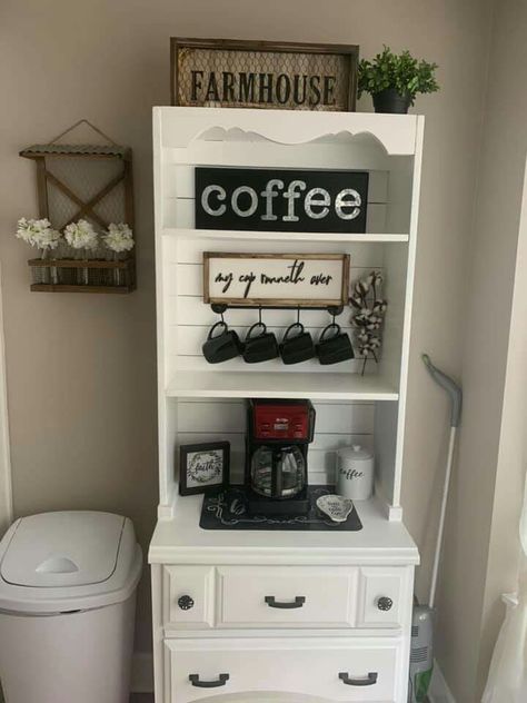 Coffee Bar Ideas Ikea, Vintage Coffee Bar, Home Coffee Bar Ideas, Cafe At Home, Coffee And Love, Diy Coffee Station, Coin Café, Coffee Bar Station, Coffee Bar Ideas