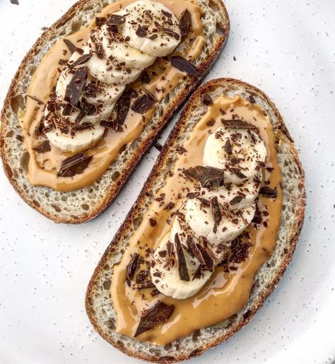 Benefits Of Sourdough Bread, Benefits Of Sourdough, Healthy Toast, Healthy Breakfast Ideas, Peanut Butter Banana, Sourdough Bread, Breakfast Ideas, Dark Chocolate, Healthy Breakfast