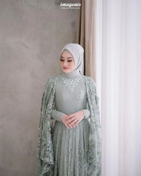 Dress Brokat Modern, Dress Muslim Modern, Baju Kahwin, Kebaya Wedding, Kebaya Modern Dress, Hijab Dress Party, Muslimah Wedding Dress, Hijab Wedding Dresses, Indian Couple