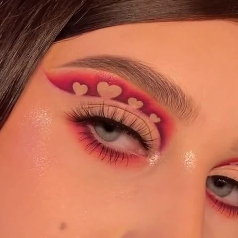 Day Eye Makeup, Day Makeup Looks, Cute Eye Makeup, Valentines Day Makeup, Valentines Makeup, Dope Makeup, Colorful Eye Makeup, Edgy Makeup, Creative Eye Makeup