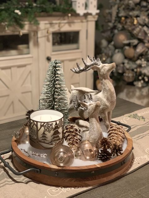 Christmas Niche, Christmas Dining Table Decorations, Christmas Deer Decorations, Christmas Fairy Garden, Reindeer Decor, Dining Table Decorations, Green Christmas Tree Decorations, Christmas Coffee Table Decor, Christmas Decorations Centerpiece