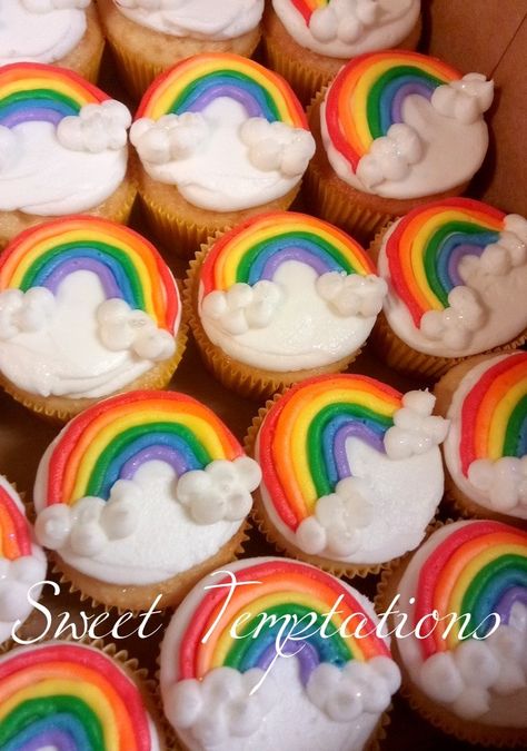 Chocolate Rainbow Cupcakes, Rainbow Theme Cupcakes Ideas, Cupcakes With Rainbows On Top, Diy Rainbow Cupcakes, Rainbow Party Cupcakes, Rainbow Dash Cupcakes, Rainbow Themed Cupcakes, Pride Cupcakes Ideas, Rainbow Frosting Cupcakes