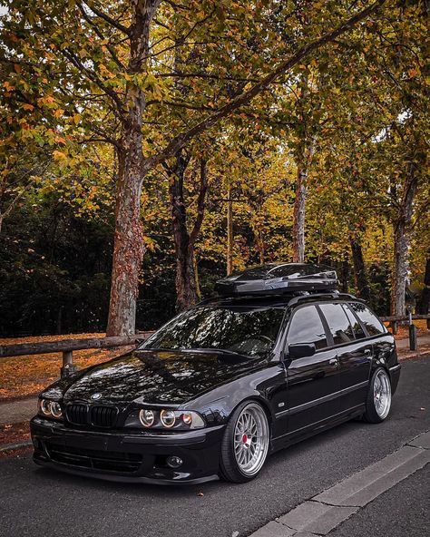 John Filiaga | Dernières photos de cette version :) #e39wagon #e39mafia #E39 #bmwgram #e39touring #blackcar #bmw #bmwlove #stancenation #stancedaily… | Instagram E36 Wagon, E30 Wagon, Bmw E36 Touring, Bmw E39 Touring, E36 Touring, Bmw Touring, Bmw Wagon, Wagon Cars, Bmw E39