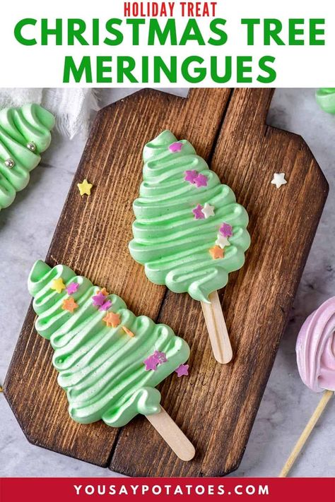 Christmas Tree Meringue Lollipops Christmas Tree Meringue, Meringue Lollipops, Tree Meringue, Candy Cane Lollipops, Meringue Cookie Recipe, Winter Wonderland Cake, Easy Christmas Tree, Fun Holiday Treats, Holiday Treats Christmas