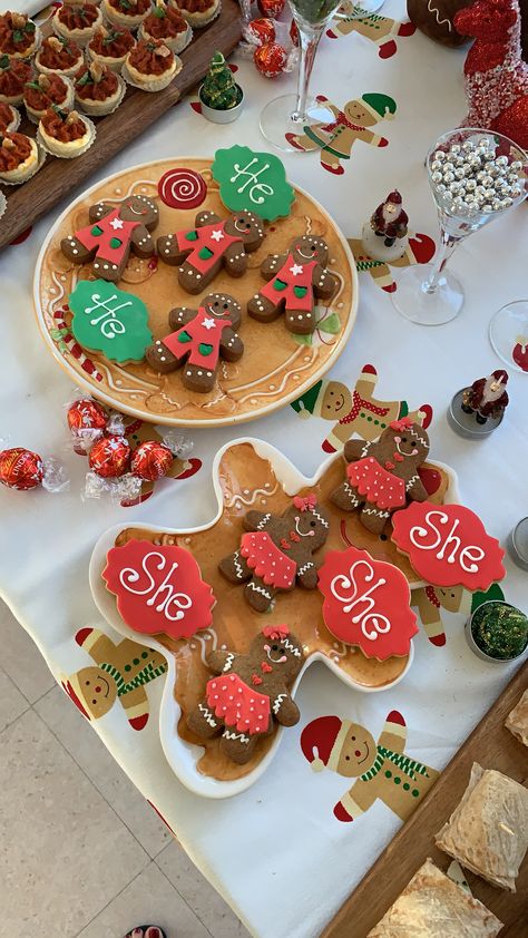 Ginger Reveal Party Ideas, Gender Theme Ideas, Gender Reveal Cookies Christmas, Gender Reveal Party Christmas Theme, Christmas Gender Reveal Food, December Gender Reveal Party, Ginger Bread Gender Reveal Ideas, Winter Themed Gender Reveal Ideas, What’s Baking Gender Reveal Christmas