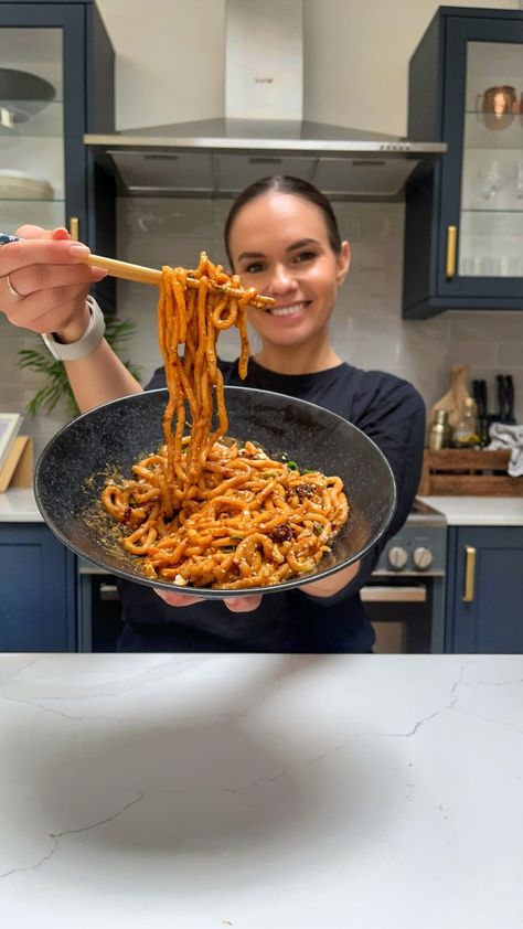 Peanut Udon Noodles, Peanut Udon, Noodles Sauce, Peanut Noodles, Udon Noodles, Very Hungry, Delicious Dinner, Vegan Options, Yummy Dinners