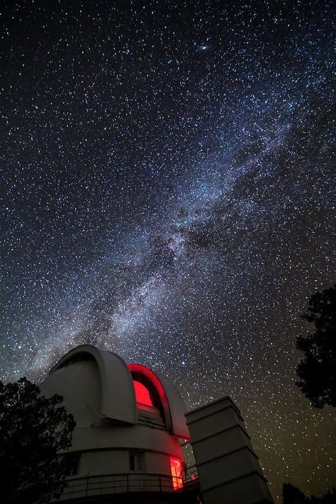 Observatory Aesthetic, Mcdonald Observatory, Astronomy Observatory, Astronomical Observatory, Aerospace Engineering, Space Girl, Meteor Shower, West Texas, The Milky Way