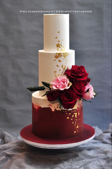 Red Themed Wedding Cake, Pink And Red Wedding Cake, Red Floral Cake, Red Flower Cake, Nails Reference, Red Wedding Cake, Debut Cake, 28 Birthday, Jubilee Cake