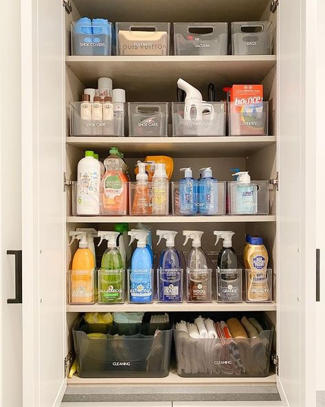 Settled. | Luxury Organization Firm (@settled.home) • Instagram photos and videos Freezer Storage Bins, Cleaning Cupboard, Cleaning Closet Organization, How To Clean Granite, Medicine Cabinet Organization, Cleaning Supplies Organization, Home Edit, House Organisation, Kitchen Organization Pantry