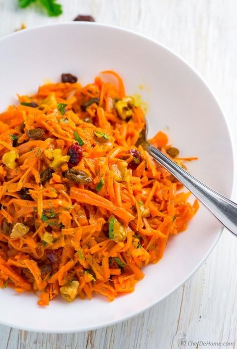 Moroccan Salads, Mediterranean Diet Meals, Carrots Salad, Grated Carrot Salad, Moroccan Carrot, Moroccan Carrot Salad, Honey Turmeric, Carrot Dishes, Carrot Raisin Salad