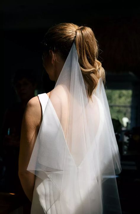 Ponytail Veil, Ponytail Wedding Hairstyles, Wedding Hair Dos, Ponytail Wedding, Wedding Ponytail Hairstyles, Bridal Ponytail, Wedding Ponytail, Bridal Makeup Hairstyles, Hair Clip Hairstyles