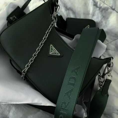 Dark Green Bag Aesthetic, Green Prada Aesthetic, Prada Green Aesthetic, Dark Green Outfit Aesthetic, Green Prada Bag, Dark Green Purse, Prada Bag Aesthetic, Prada Nylon Tote Bag, Fancy Lifestyle