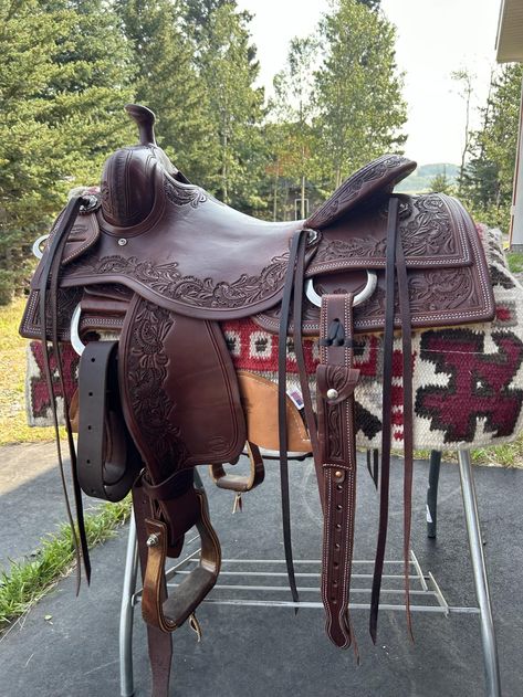 Don Rich Cowhorse saddle. Trail Saddle Western, Saddles For Sale, Trail Saddle, Horse Trailer, Western Saddle, Horse Saddles, Horse Stuff, Horse Tack, Life Time