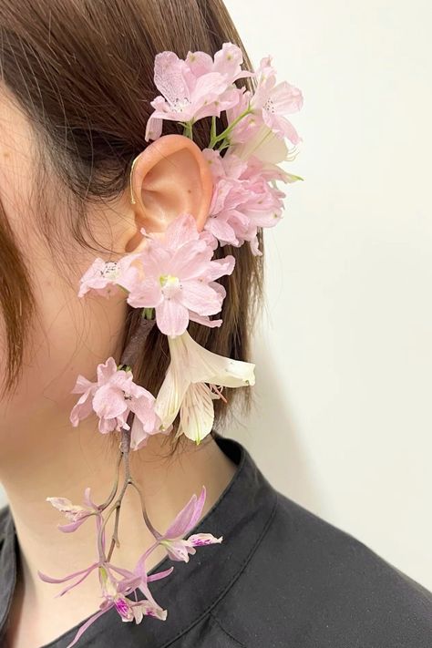 Vogue Asia, Flower Ear Cuffs, Fairy Ears, Recycled Dress, Flower Therapy, Flower Accessories, Fantasy Clothing, Pretty Pictures, Cute Hairstyles