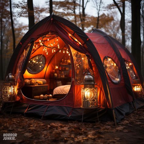 Tenda Camping Aesthetic, Tent Camping Aesthetic, Camping Inside, Romantic Camping, Cozy Camping, Camping Inspiration, Camping Set Up, Camping Photography, Camping Aesthetic