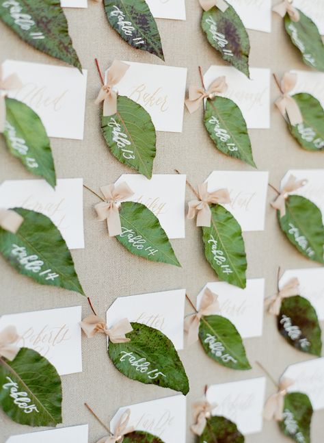 Greenery wedding escort cards: http://www.stylemepretty.com/2016/12/08/pantone-2017-color-of-the-year-greenery-wedding/ Photography: Jose Villa - http://josevilla.com/ Greenery Wedding Decor, Rustic Wedding Decorations, Floral Installations, Wedding Favors Fall, Sustainable Wedding, Spring Weddings, Daylight Savings, Eco Friendly Wedding, Seating Chart Wedding