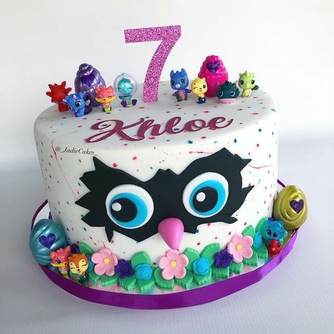 mg can this @hatchimals cake be any cuter!! • • San Diego Bakers, tag us @sandiegobakersclub  to be featured • • •  #Repost @_jadiecakes_ Hatchimals Birthday Cake, Hatchimals Cake, Tiffany Birthday, Animal Birthday Cakes, Little Mermaid Cakes, Mermaid Birthday Cakes, Anna Birthday, Minnie Birthday Party, Unicorn Birthday Cake