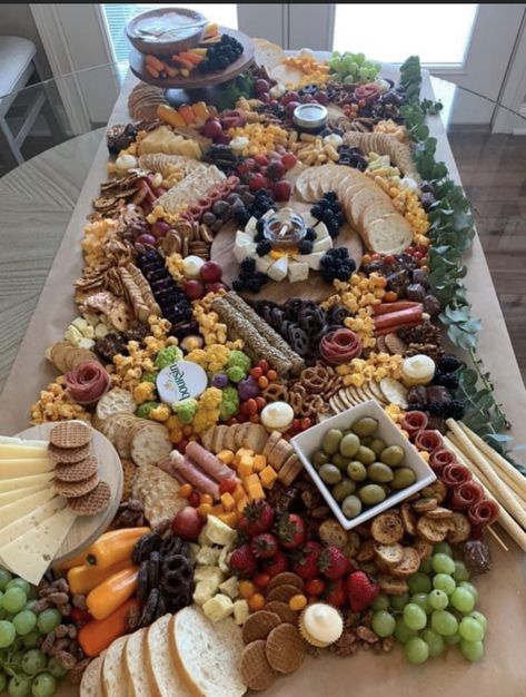 Lotr Engagement Party, Shire Themed Party, Bilbos Birthday Wedding, Lord Of The Rings Aesthetic Wedding, Lotr Table Decorations, Lord Of The Rings Charcuterie Board, Hobbit Charcuterie Board, Hobbit Feast Food Ideas, Lotr Bachelorette Party