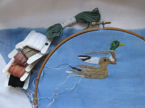 Mallard Embroidery, Embroidered Water, Embroidered Animals, Mallard Ducks, Mallard Duck, Embroidery Ideas, Mallard, Stitch Embroidery, Ducks