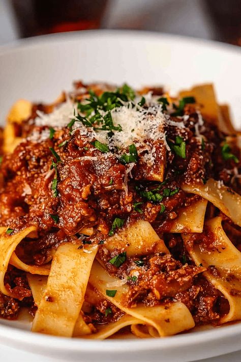 Short Rib Ragu with Pappardelle Pappardelle Pasta Recipe, Pasta Ragu, Wonder Pot, Beef Ragu Recipe, Short Rib Ragu, Instant Pot Dinners, Meat Ragu, Food Bites, Beef Ragu