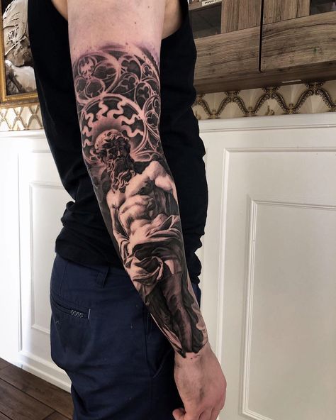 Hercules Tattoo, Greek God Tattoo, Black And Grey Tattoos Sleeve, Gladiator Tattoo, Left Arm Tattoos, Greek Mythology Tattoos, Men Tattoos Arm Sleeve, Cool Arm Tattoos, Tattoo Inspiration Men