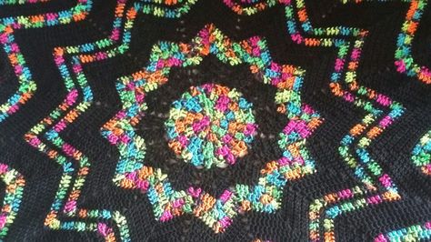 Blacklight yarn - 12 point star crochet blanket Crochet Star Afghan, Large Star Crochet Pattern, Crochet Nebula Blanket, 12 Point Crochet Star Blanket, Crochet Star Quilt Afghan, Star Blanket, Crochet Afgans, Gradient Yarns, Crochet Stars