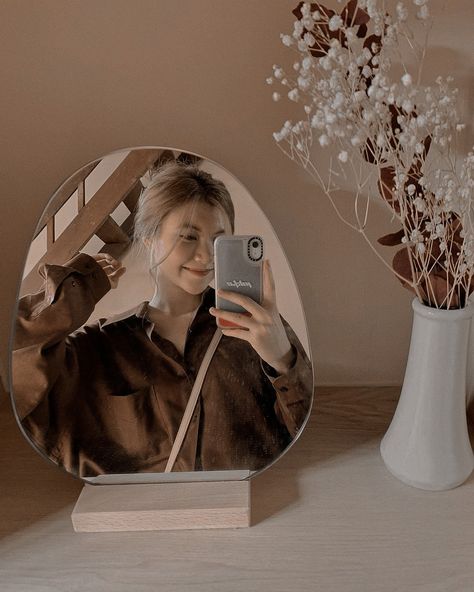 Table Mirror Selfie, Mirror Table, Picture Perfect, Mirror Selfie, Mirror