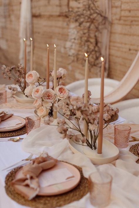 Ice House, Tafel Decor, Future Wedding Plans, Neutral Wedding, Wedding Table Settings, Wedding Mood Board, Wedding Mood, Desert Rose, Wedding Deco