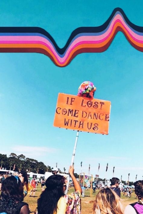 #vsco #coachella #festival #teen #trendy #sorority #festival  #concert #summer #bff  #aesthetic #quoteoftheday #quotestoliveby #happiness #positive Having Fun Aesthetic, Summer Festival Aesthetic, Mundo Hippie, Hippie Aesthetic, Fest Outfits, Happy Hippie, Hippie Life, Wallpaper Laptop, Hippie Vibes