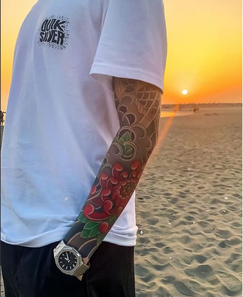 Portrait Tattoo Sleeve, Koi Tattoo Sleeve, Mangas Tattoo, Wrist Tattoo Cover Up, Yakuza Tattoo, Traditional Tattoo Sleeve, Chinese Tattoo, Irezumi Tattoos, Arm Band Tattoo