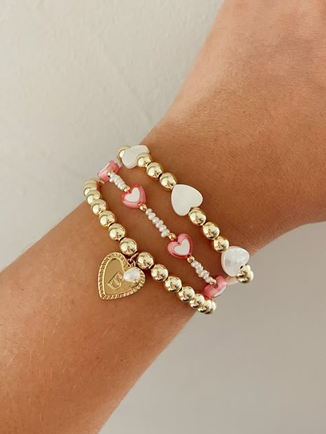 Sorority Beaded Bracelets, Hart Bracelets, Unique Clothing Pieces, Word Beaded Bracelets, Diy Bead Bracelets, Heart Bead Bracelet, Initial Bracelets, Evry Jewels, Handmade Beaded Bracelets